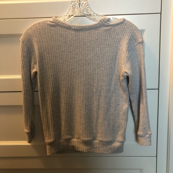 Girls’ Splendid Long-Sleeved Gray Shirt - Picture 2 of 4